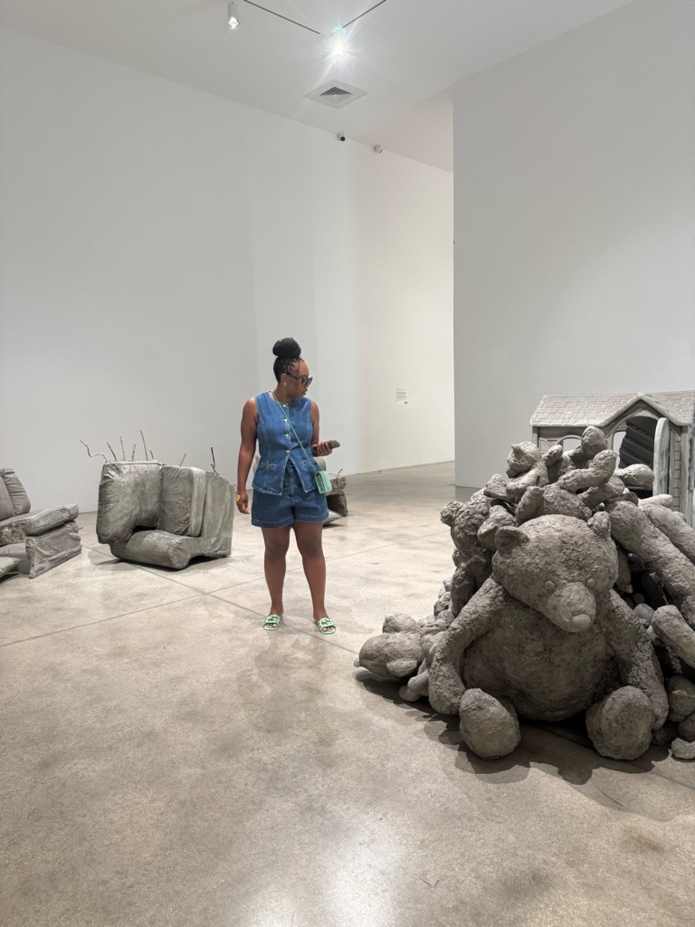 Meshki Indigo Denim Sleeveless Vest & Shorts Set - Picture 3 of 4